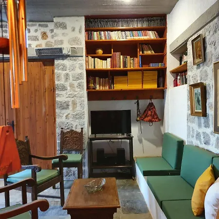 Holiday home Oly & Nikiforo's House