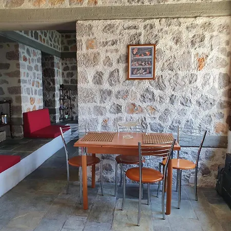 Oly & Nikiforo's House Feriehus *