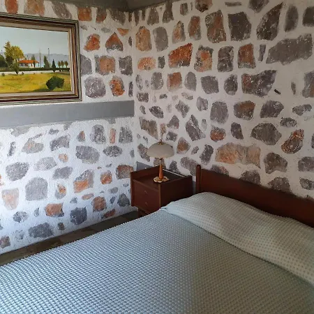 Oly & Nikiforo's House * Pefkali