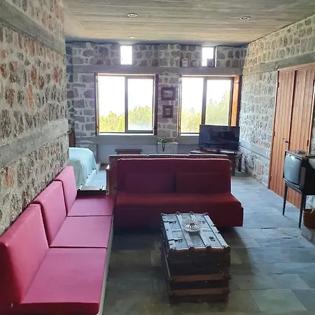 Oly & Nikiforo's House * Pefkali