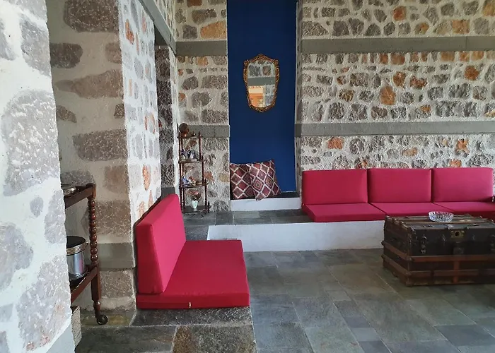 Oly & Nikiforo's House Semesterbostad *