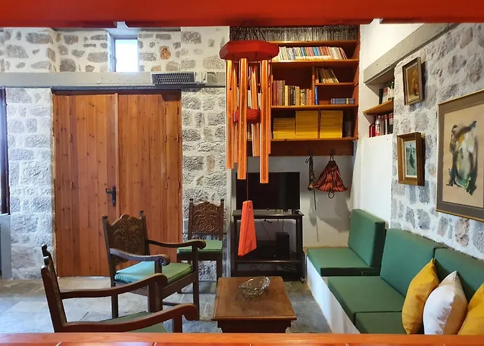 Oly & Nikiforo's House