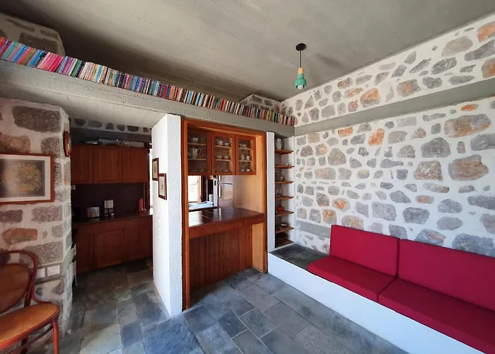 Semesterbostad Oly & Nikiforo's House *